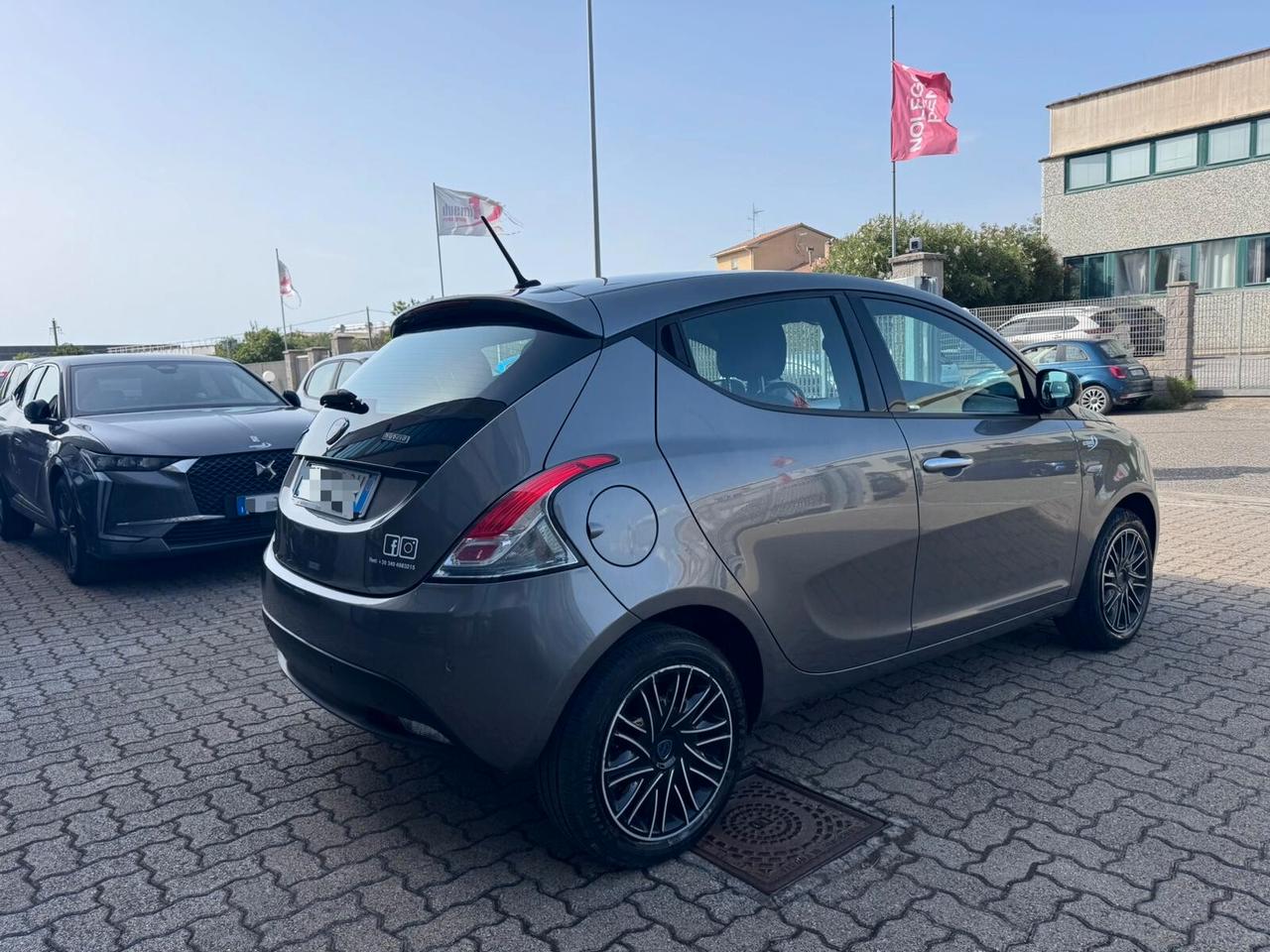 Lancia Ypsilon 1.0 FireFly 5 porte S&S Hybrid Gold