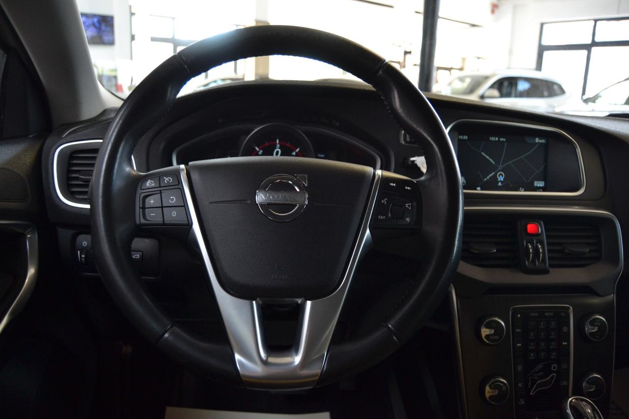 Volvo V40 Cross Country D2 1.6 Powershift Momentum