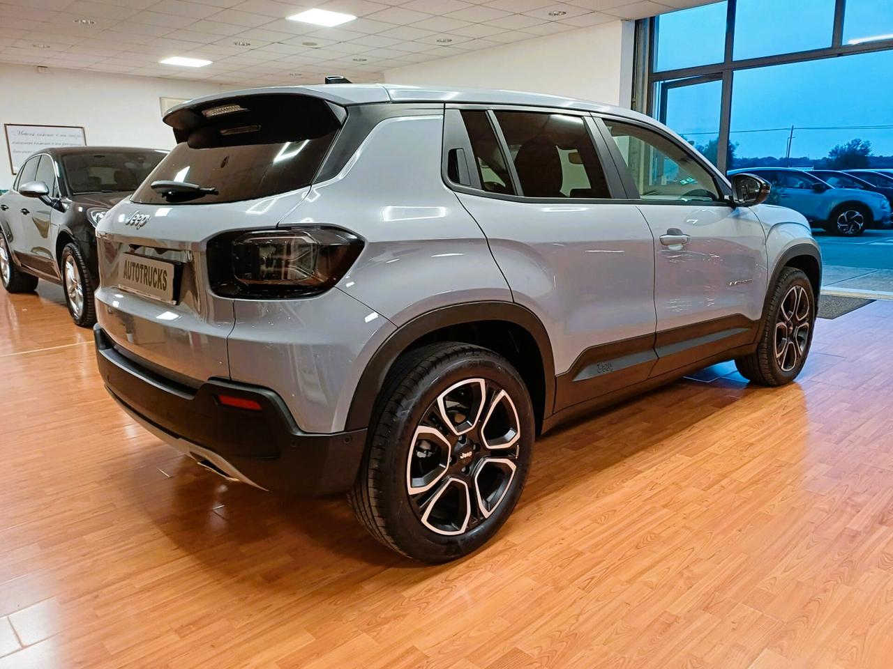 Jeep Avenger 1.2 Turbo 110 CV MHEV Summit