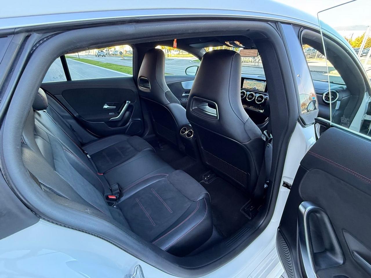 Mercedes-Benz CLA 200 Premium CLA 200 D #7742