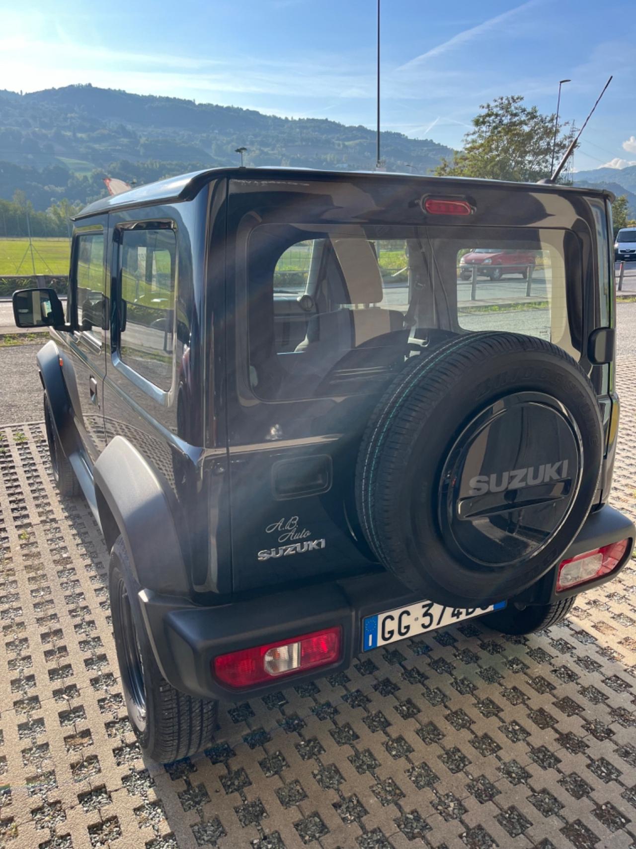 Suzuki Jimny 1.5 5MT PRO (N1)