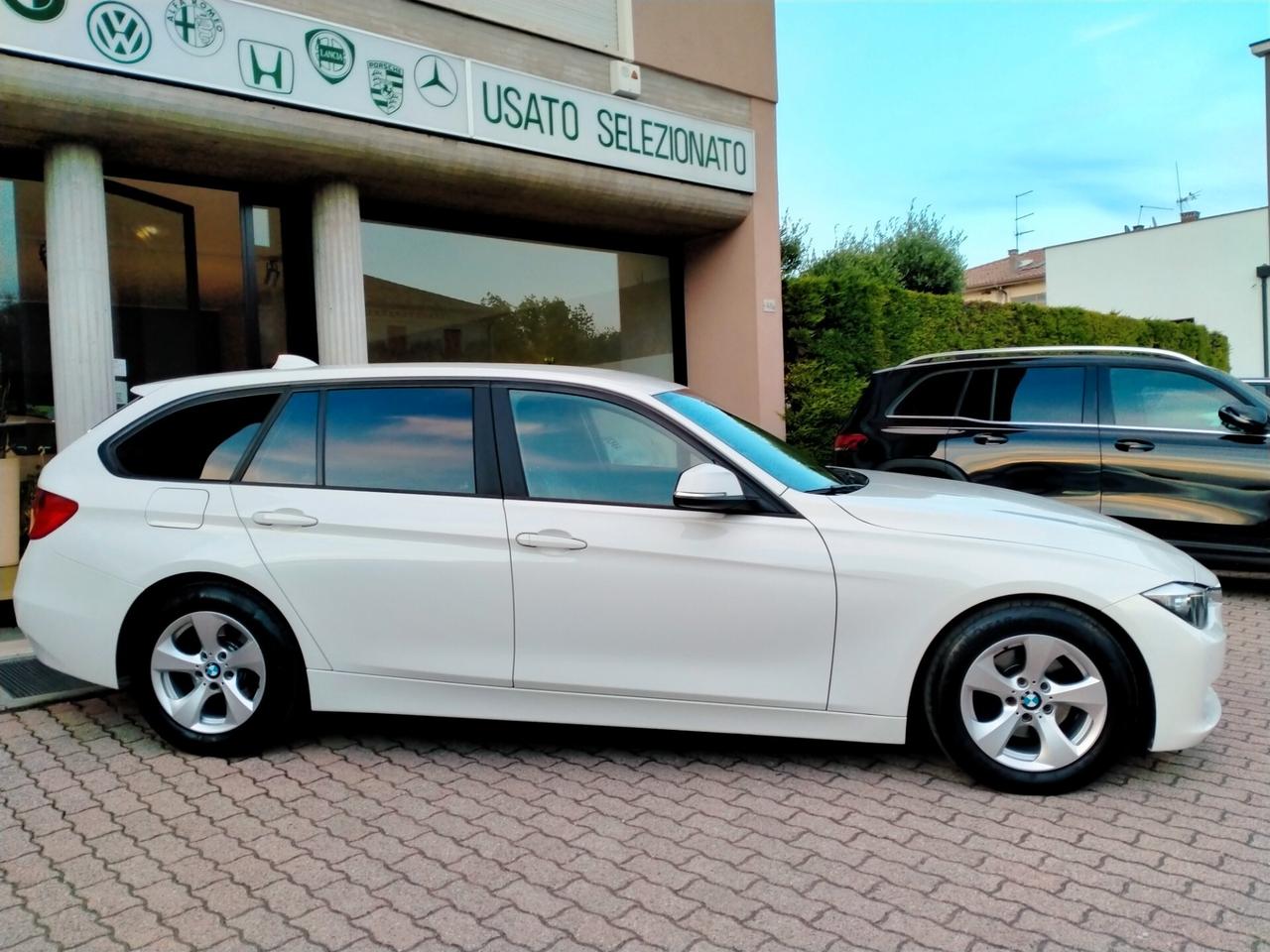 BMW 320 TOURING F31 EFF. DYNAMIC 163CV / PELLE TOTALE / VETRI PRIVACY / STEPTRONIC