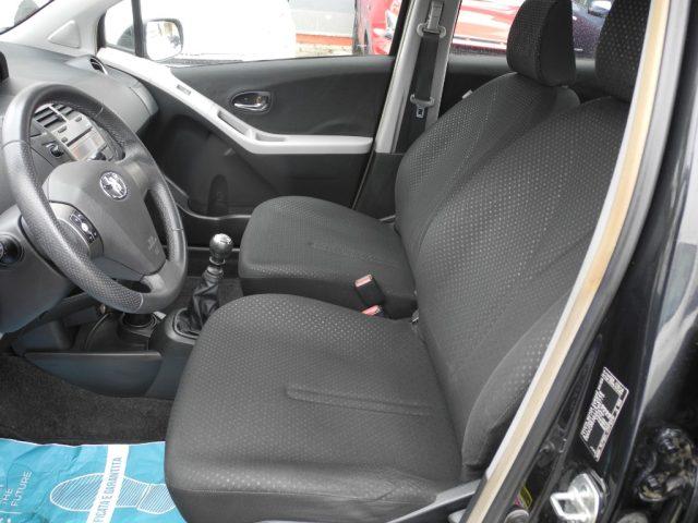 TOYOTA Yaris 1.4 D-4D DPF 5p. 6M - OK NEOPATENTATI - DA VETRINA