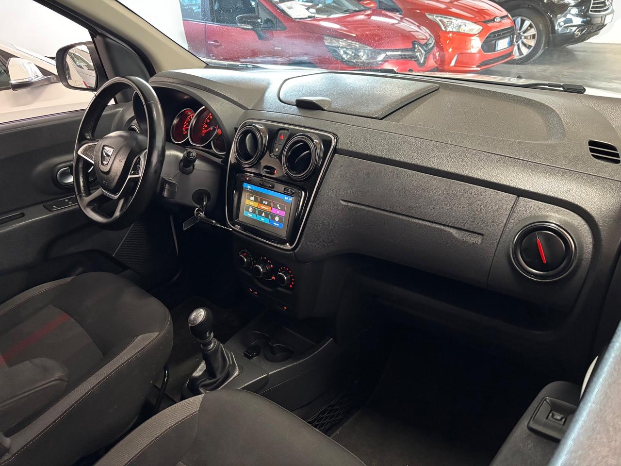 Dacia Lodgy Stepway 1.5 dci | 7 POSTI |