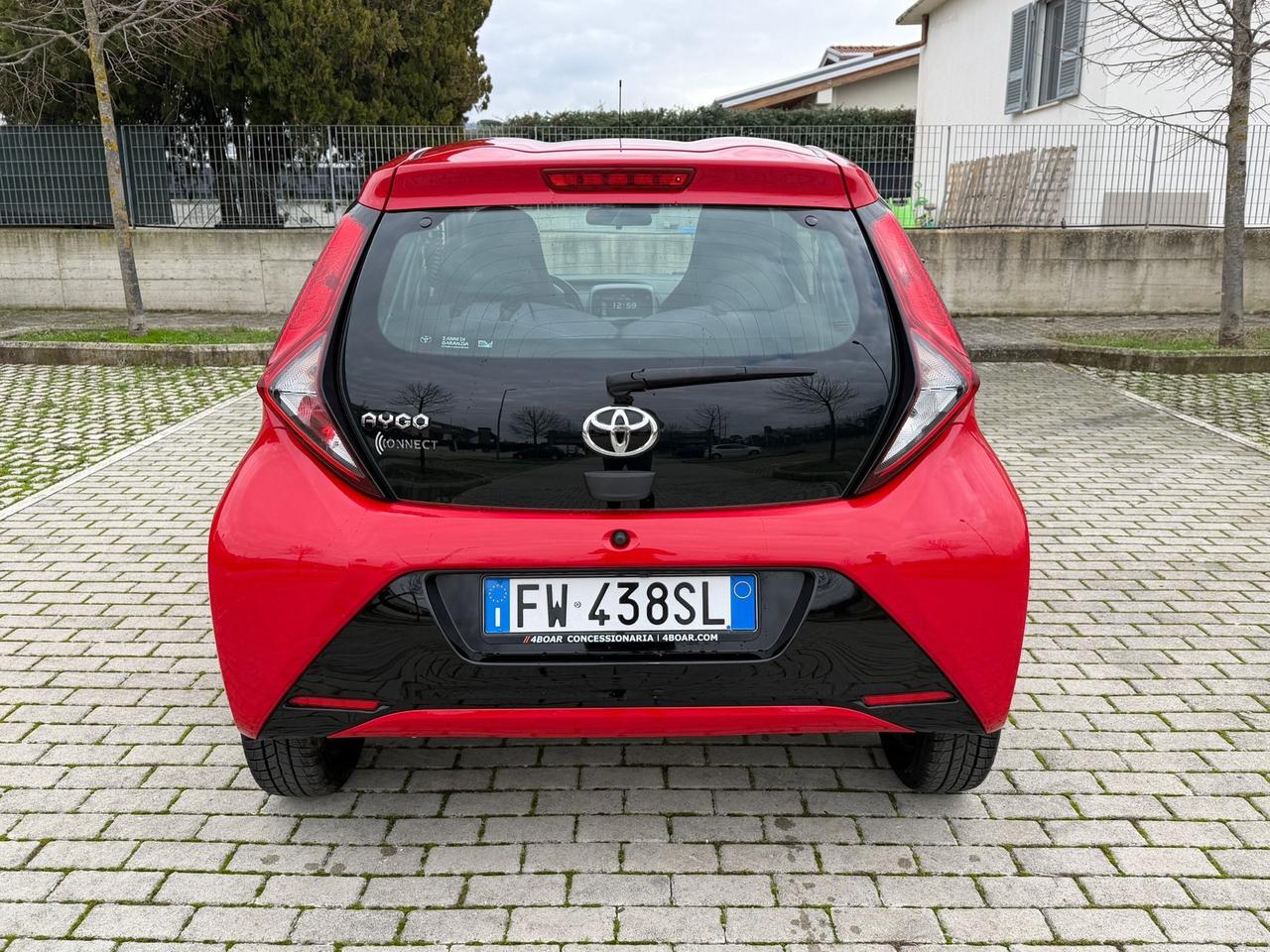 Toyota Aygo 1.0 AUTOMATICA 72 CV 5 porte x-play MMT