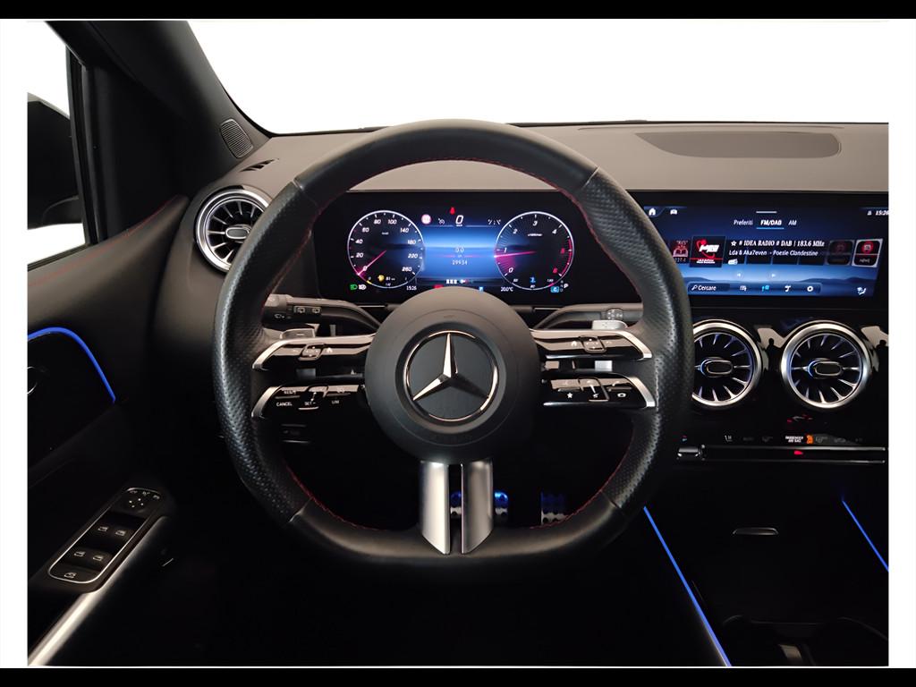 Mercedes-Benz Classe B - W247 2023 - B 180 d AMG Line Advanced Plus auto
