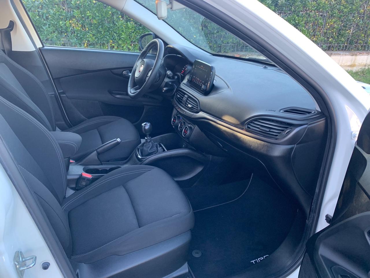 Fiat Tipo 1.6 Mjt S&S 5 porte S-Design