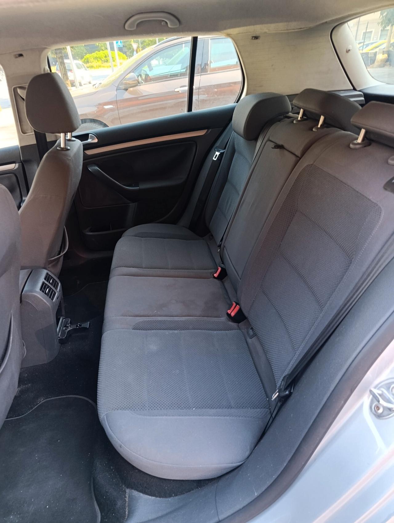 Volkswagen Golf 1.6 GPL #GM