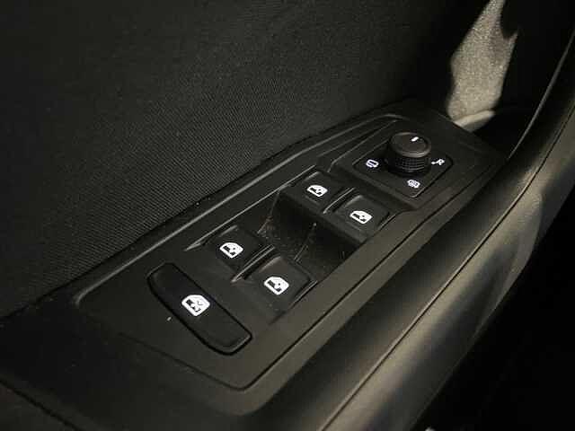 Volkswagen T-Roc 1.0TSI 110CV Life - NEOPATENTATI