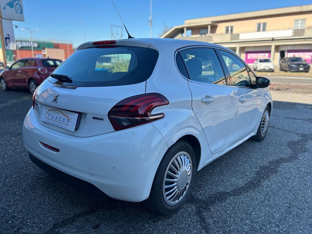 Peugeot 208 Allure 1.2 PureTech 82 #8112