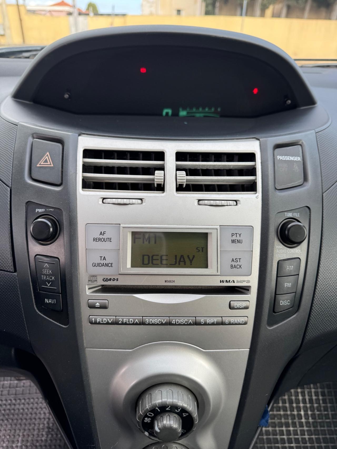 Toyota Yaris 1.4 diesel UNICO PROPRIETARIO