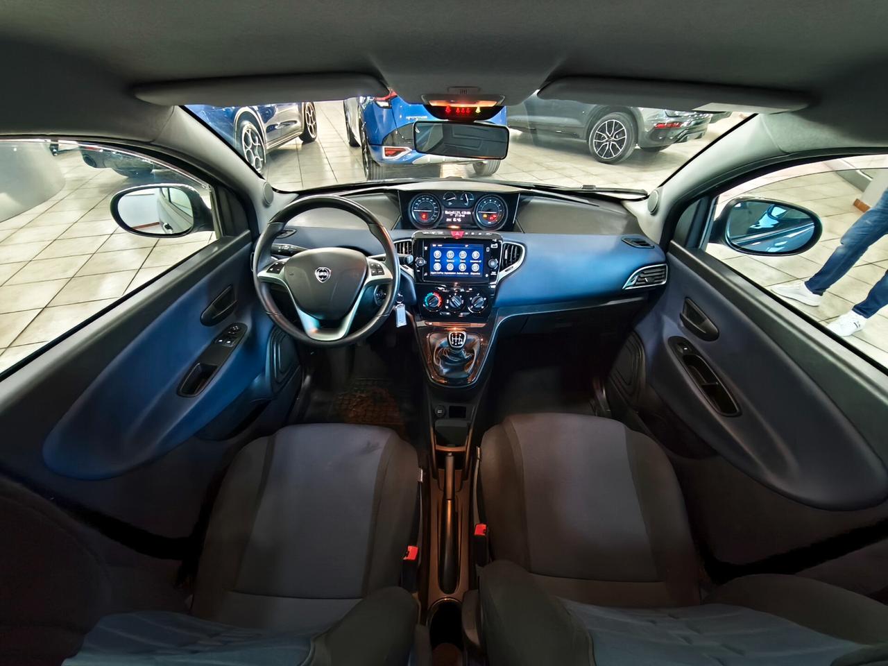 Lancia Ypsilon 1.0 FireFly 5 porte S&S Hybrid Gold Plus