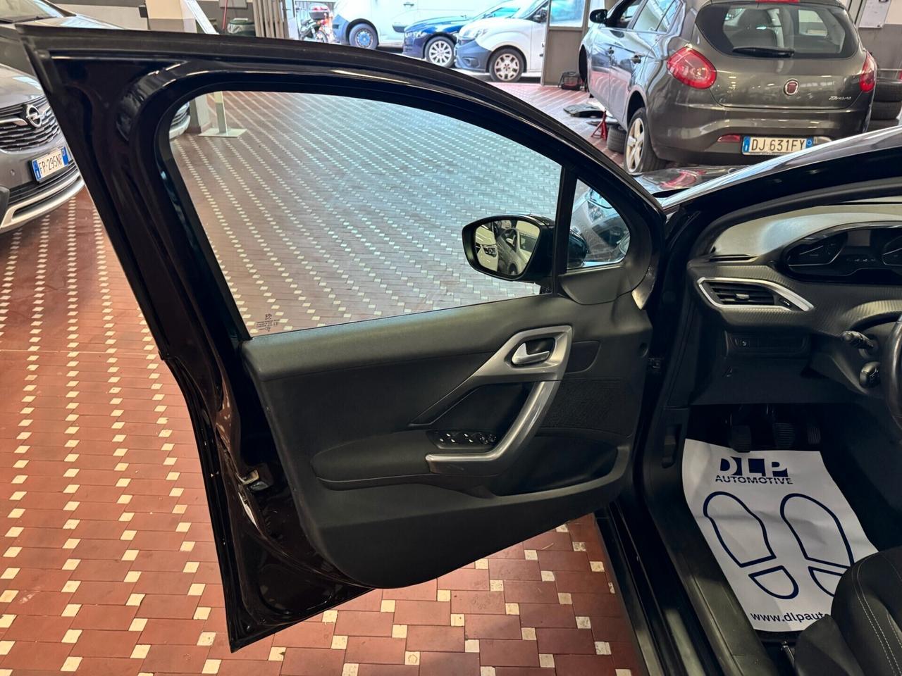 Peugeot 2008 PureTech 82 Active - IDEALE PER NEOPATENTATI
