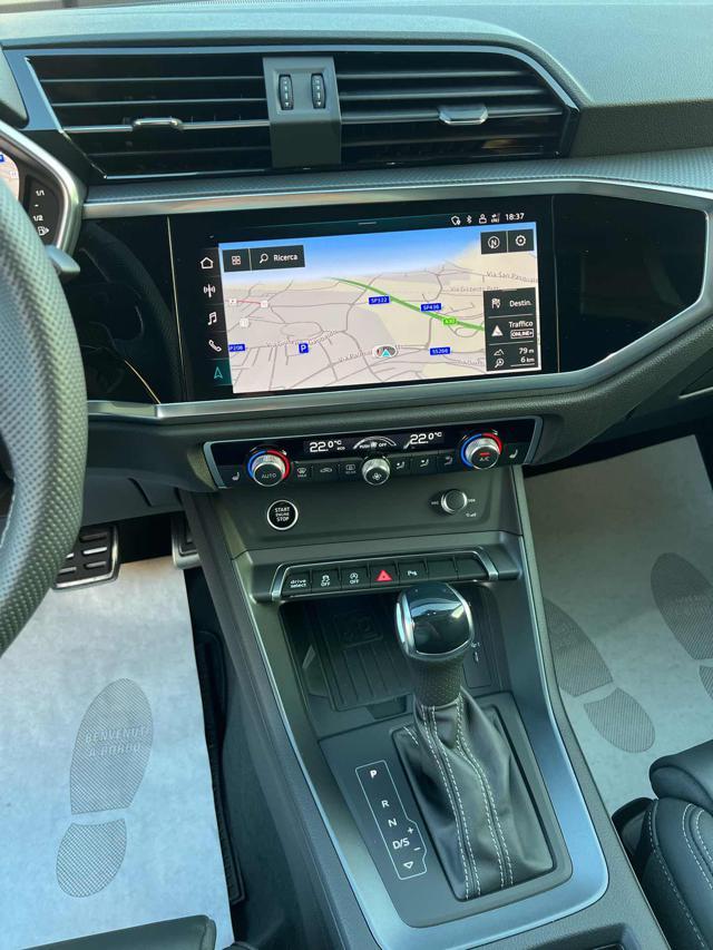 AUDI Q3 SPB 40 TDI quattro S line Tetto Identity Black