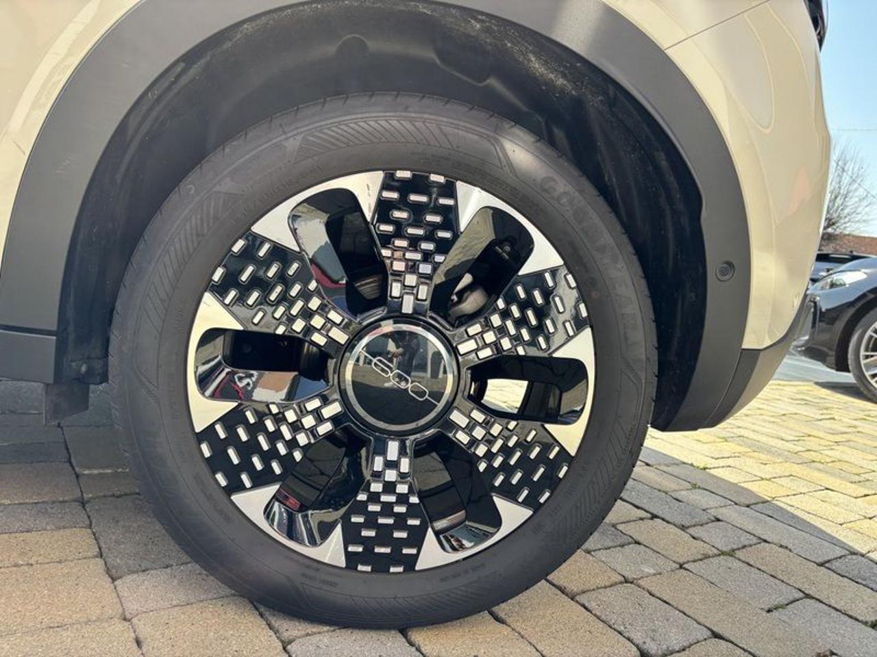 Fiat 600 Hybrid 110 CV DCT MHEV La Prima LED-CAM-18"