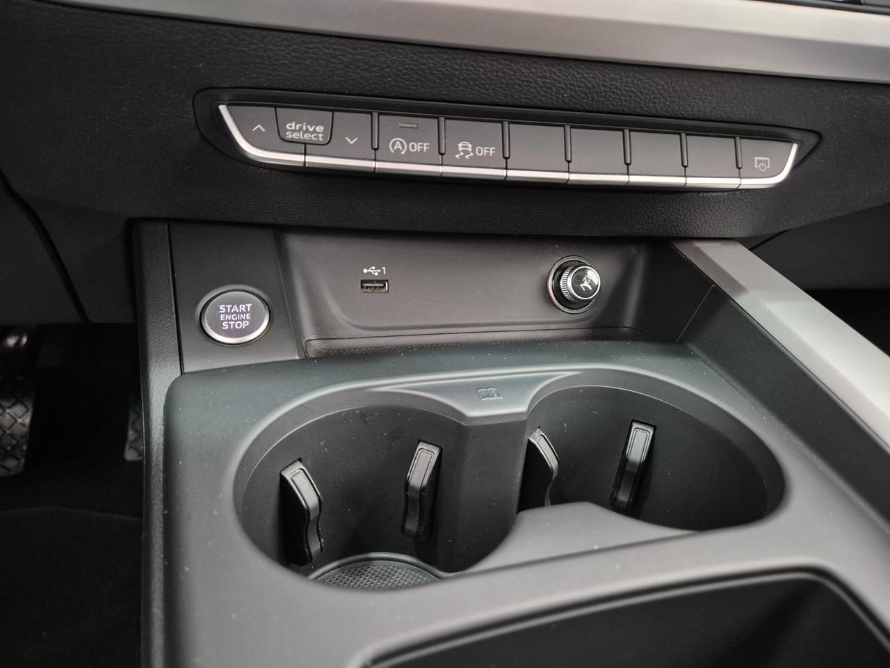 Audi A4 Avant 30 2.0 tdi 136cv S tronic