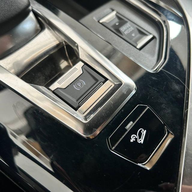 PEUGEOT 3008 Hybrid4 300 e-EAT8 GT