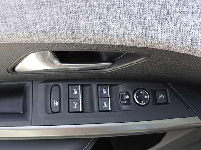 Peugeot 5008 Hybrid 145 e-DCS6 GT