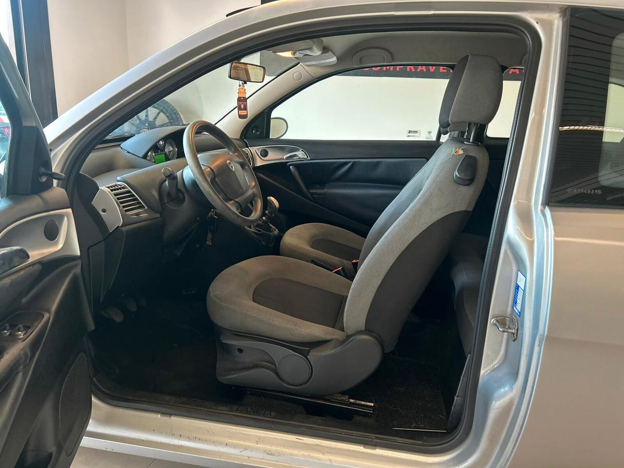 Lancia Ypsilon 1.2 Argento