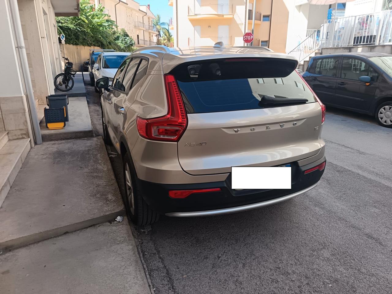 Volvo XC40 Core Autocarro N1 Detraibile al 100%