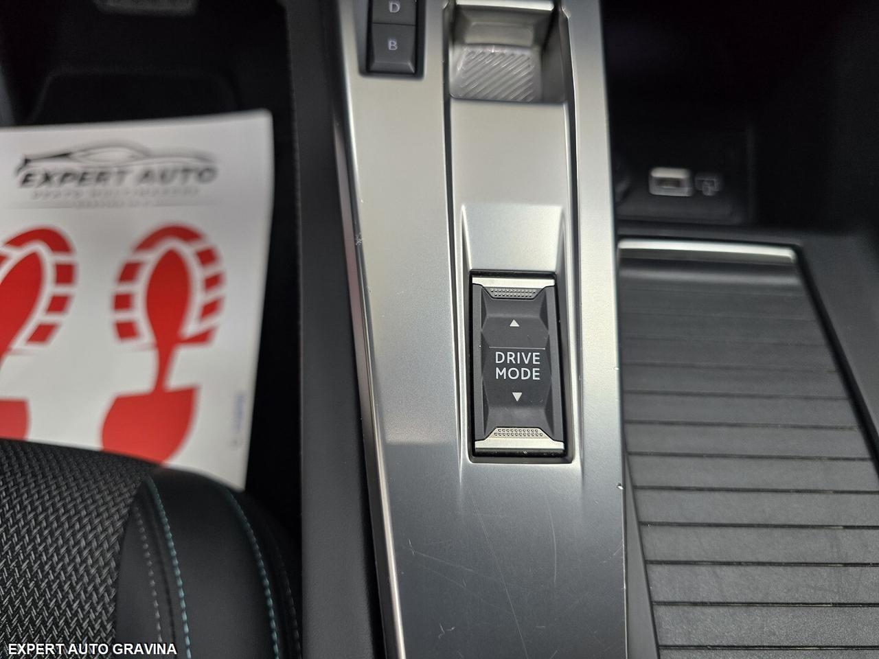 PEUGEOT 308sw 225cv HYBRID ALLURE IVA DEDUCIBILE