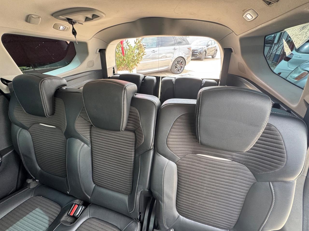 Renault Grand Scenic dCi 8V 110 CV EDC 7 POSTI
