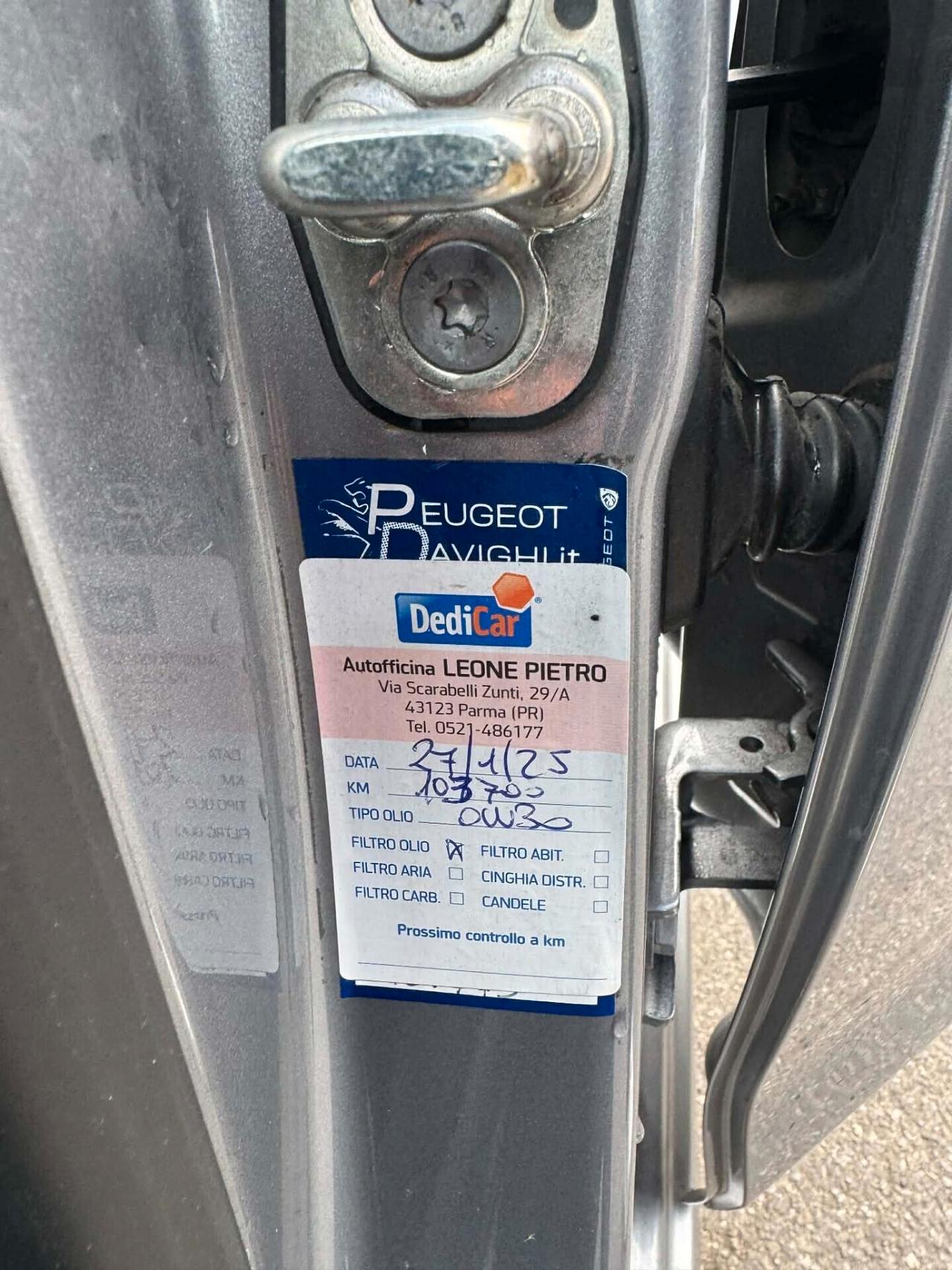 Peugeot 208 PureTech Anno 2019 1.2 Benz Allure