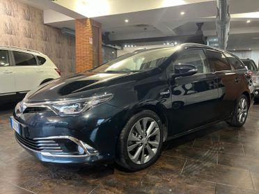 Toyota Auris 1.8 Hybrid Lounge