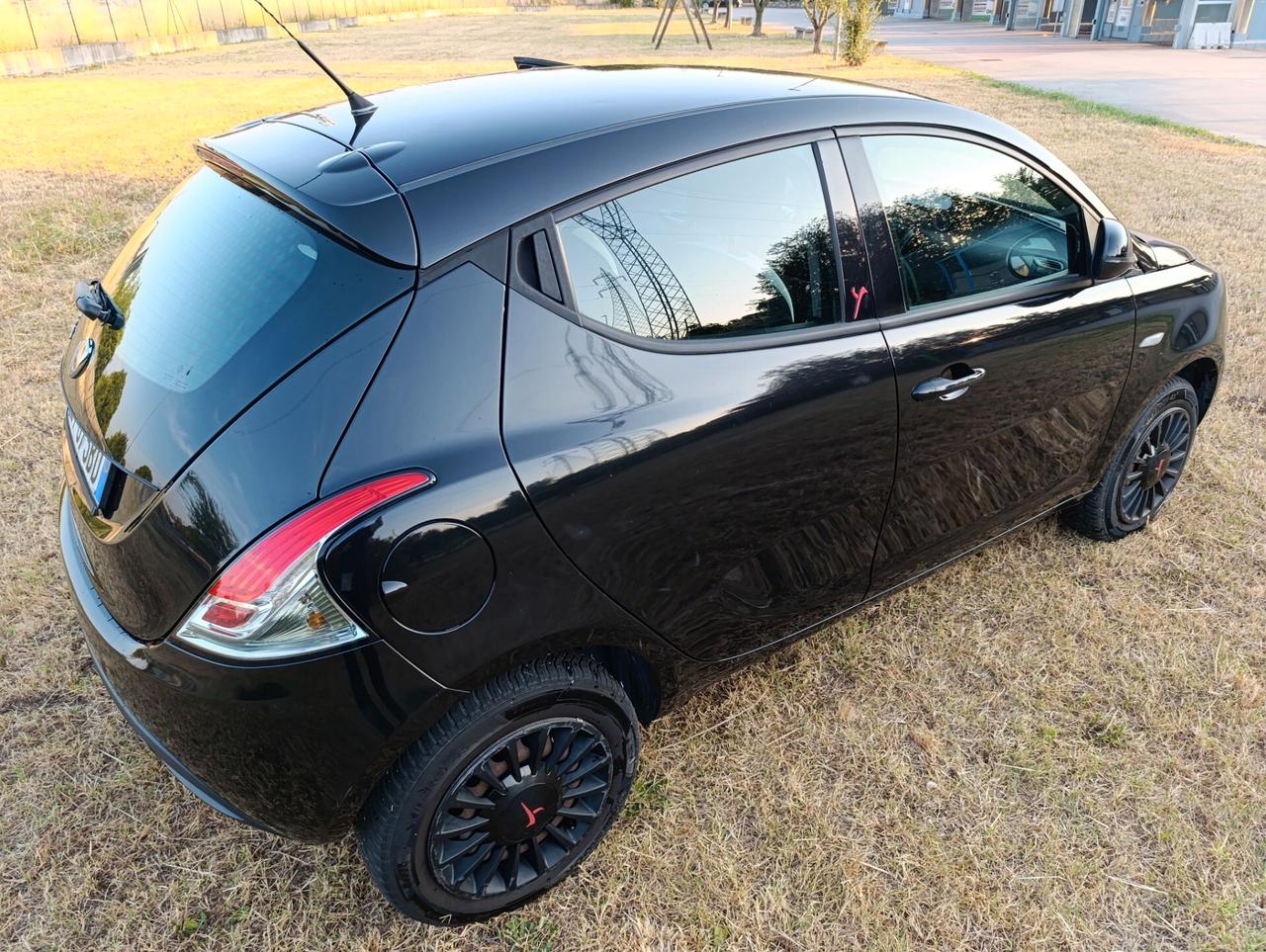 Lancia Ypsilon 0.9 TwinAir Metano #GM