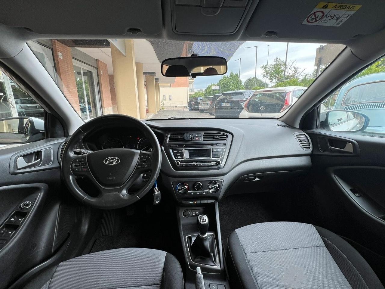 HYUNDAI i20 1.2 84 CV 5 porte comfort