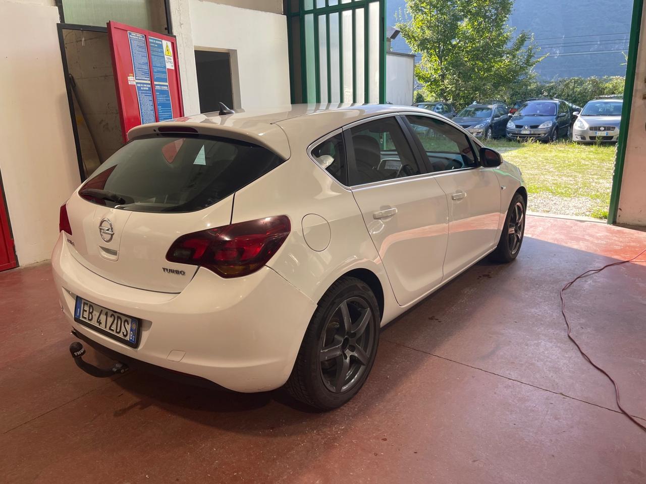 Opel Astra 1.6 Turbo 180CV 5 porte aut. Cosmo S