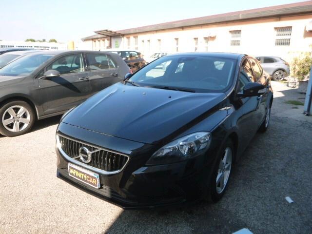 Volvo V40 D2 Inscription NEOPATENTATO