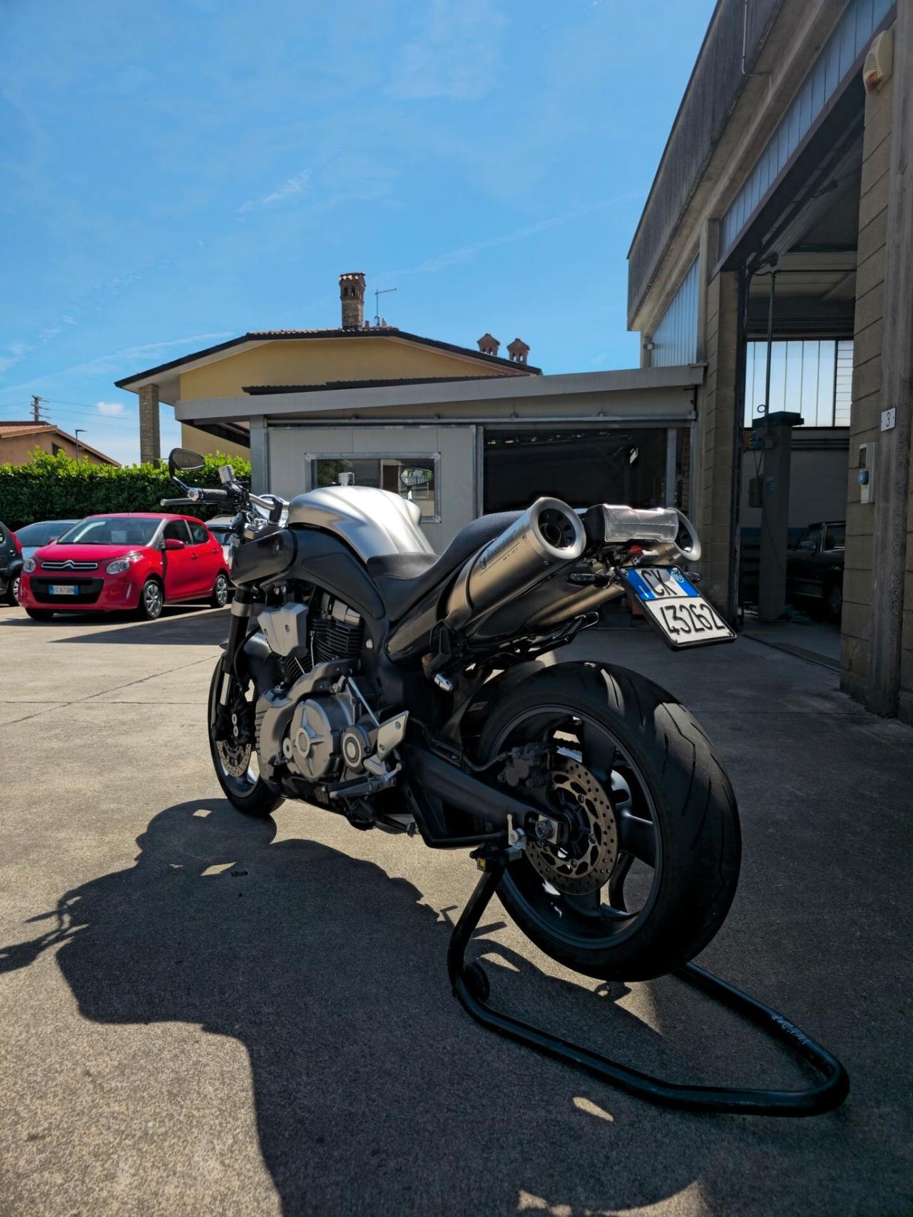 Ducati Monster 1200