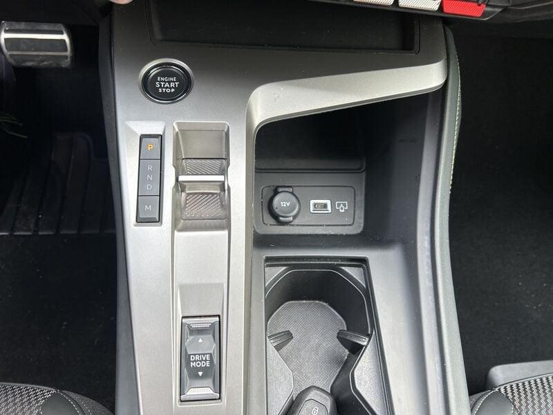 Peugeot 308 III 2021 1.2 hybrid GT 145cv e-dcs 6