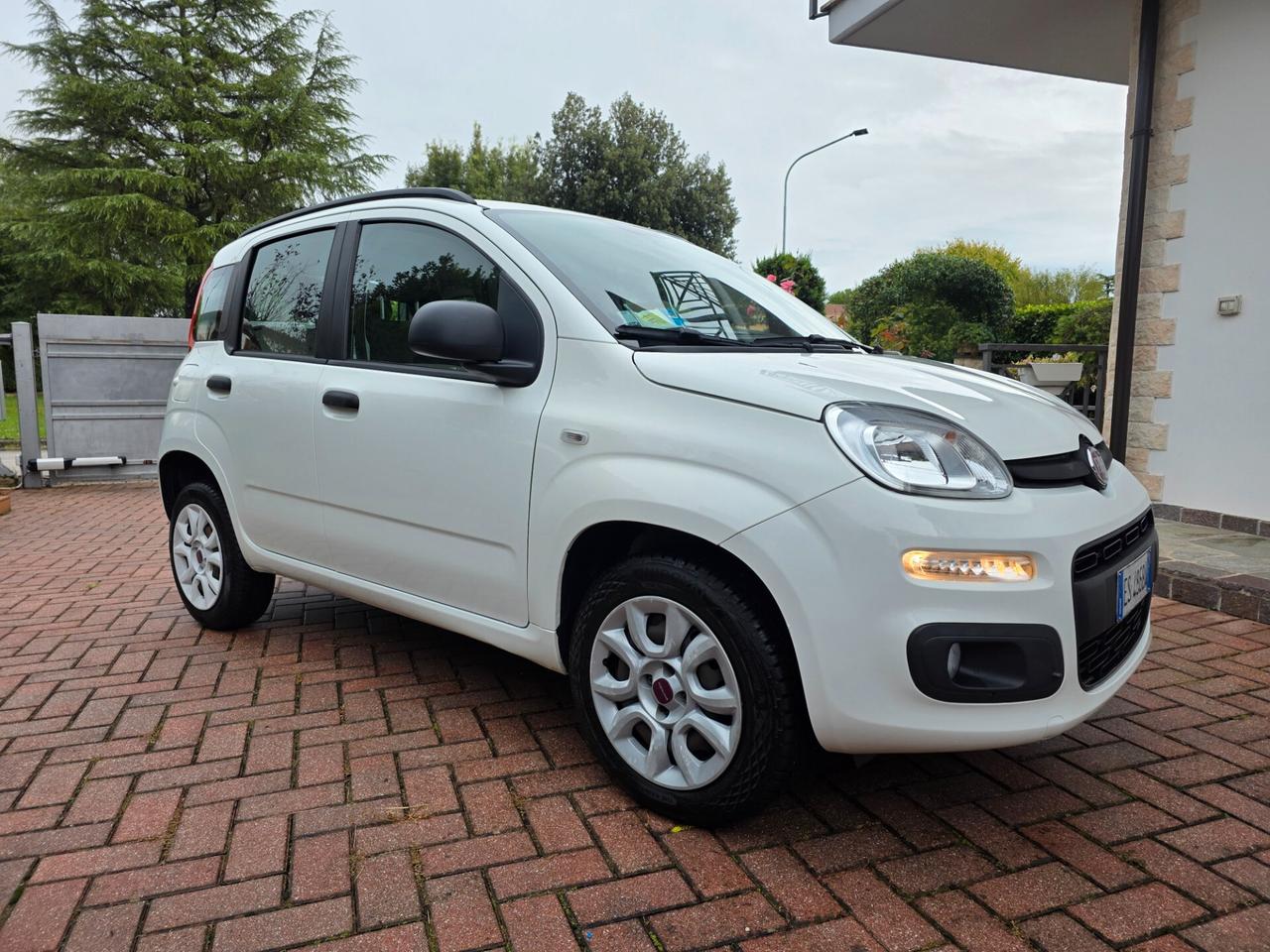 Fiat Panda 0.9 TwinAir Turbo Natural Power Lounge