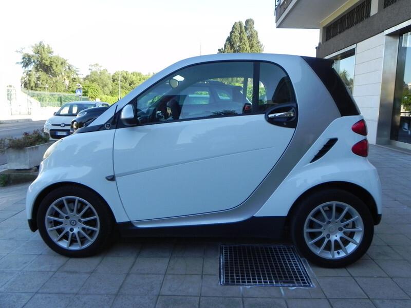 Smart ForTwo 1000 52 kW coupé passion