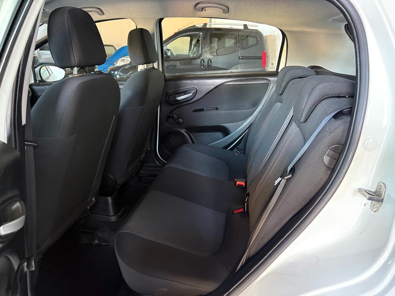 Fiat Punto 1.2 8V 5 porte 69Cv Gancio Traino