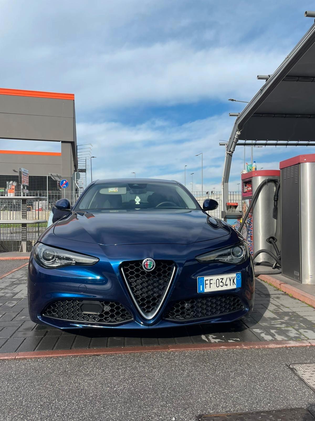 Alfa Romeo Giulia 2.2 Turbodiesel 180 CV AT8 Business Sport Launch Ed.
