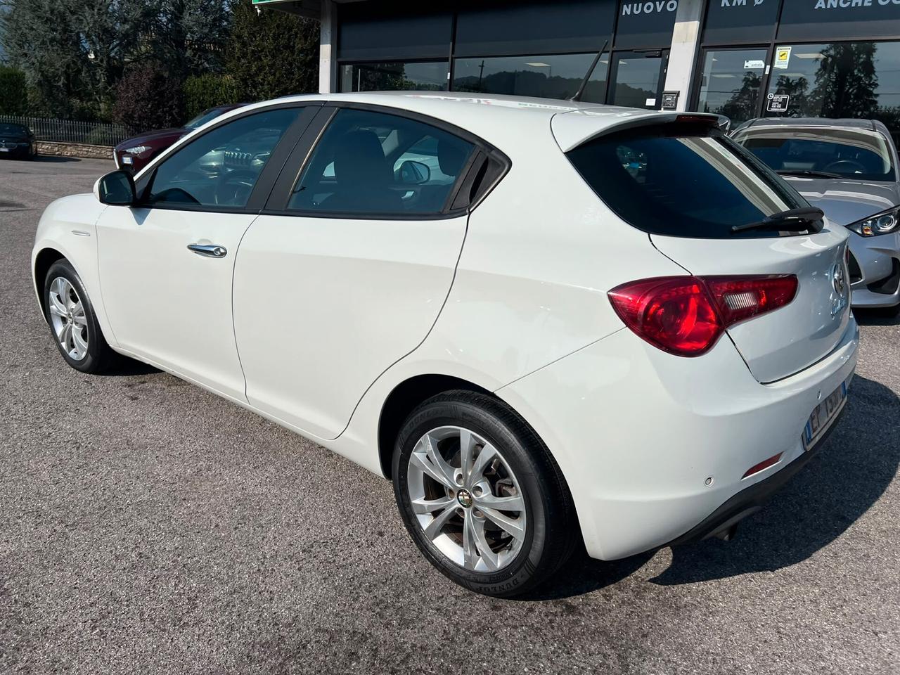 Alfa Romeo Giulietta 1.6 JTDm-2 105 CV Distinctive