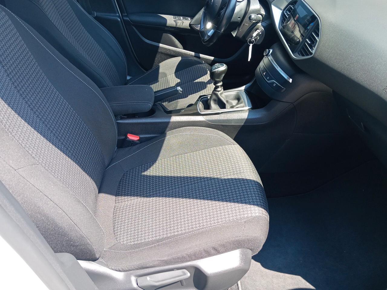 Peugeot 308 BlueHDi 130 S&S SW Active Business