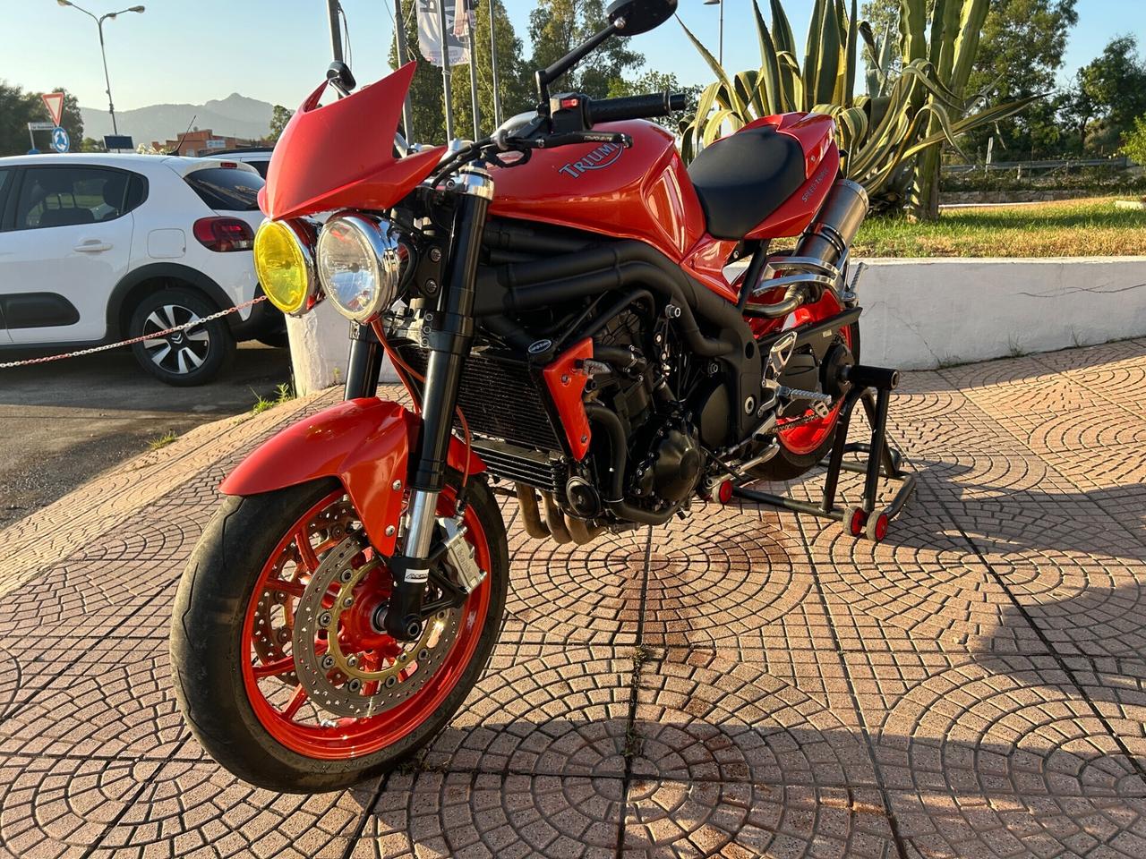 triumph speed triple 1050