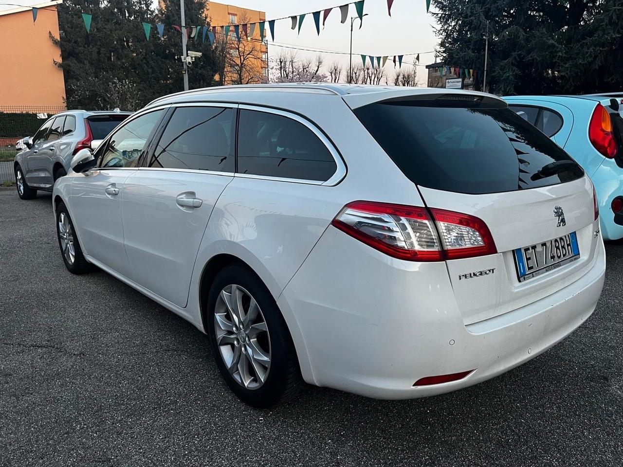 Peugeot 508 2.0 HDi 140CV SW Ciel Allure - 2013