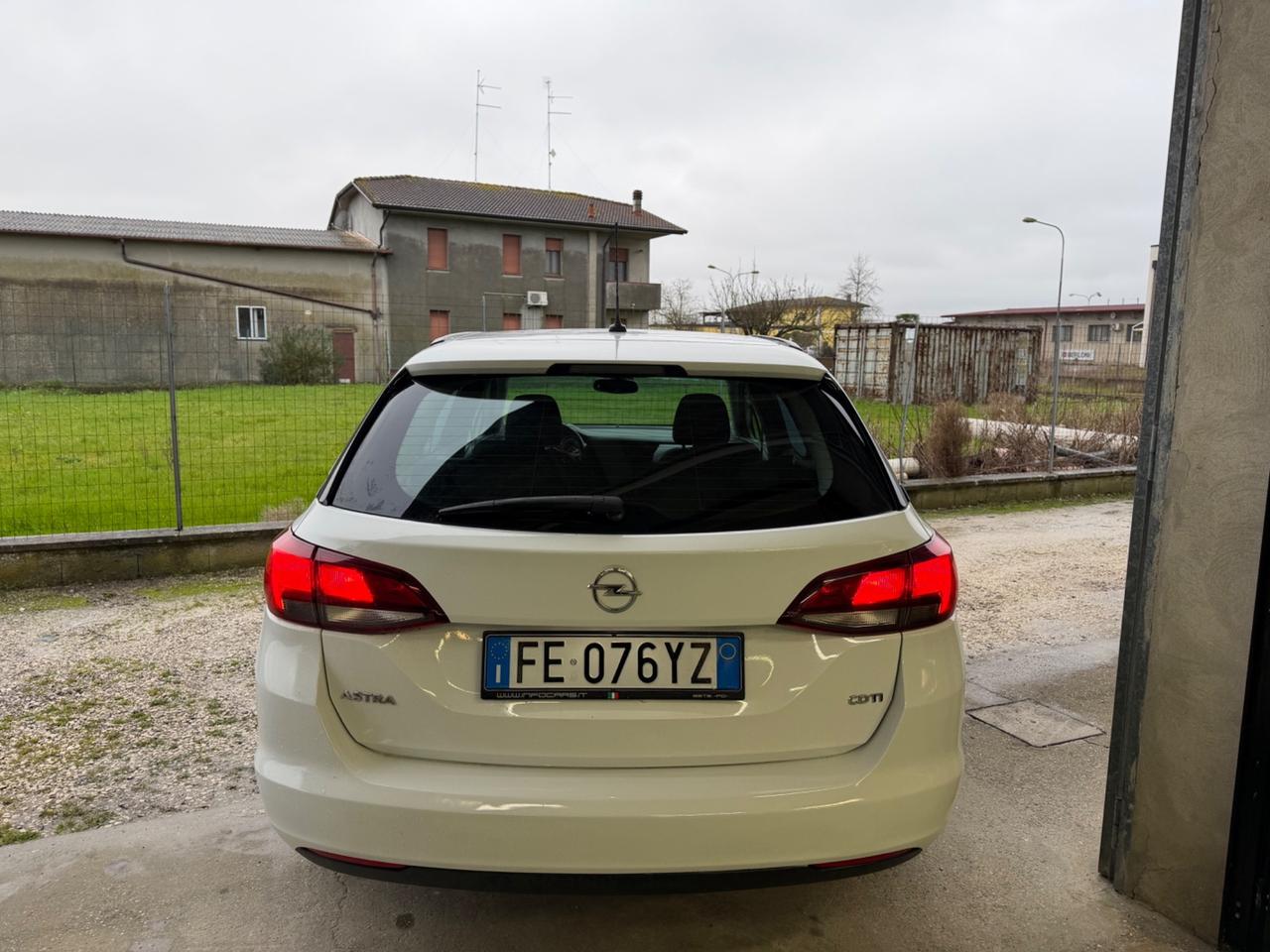 Opel Astra 1.6 CDTi 110CV Start&Stop Sports Tourer Business