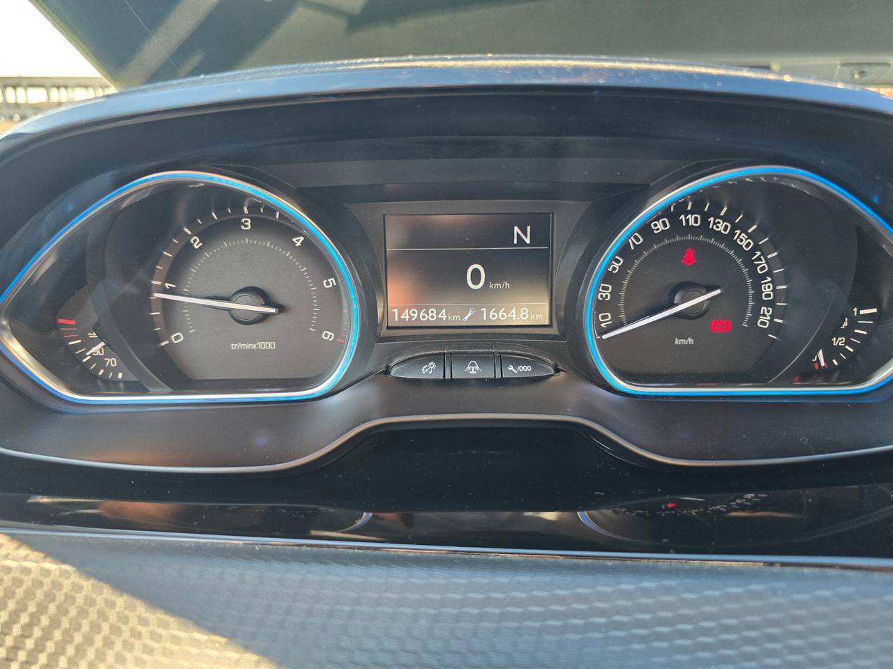 Peugeot 2008 1.6 e-HDi 92 CV Stop&Start Allure