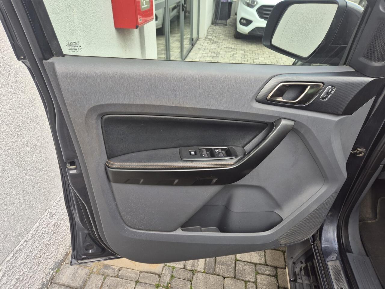 Ford Ranger 2.2 TDCi WILDTRAK 4X4 CAMBIO AUTOMATIC