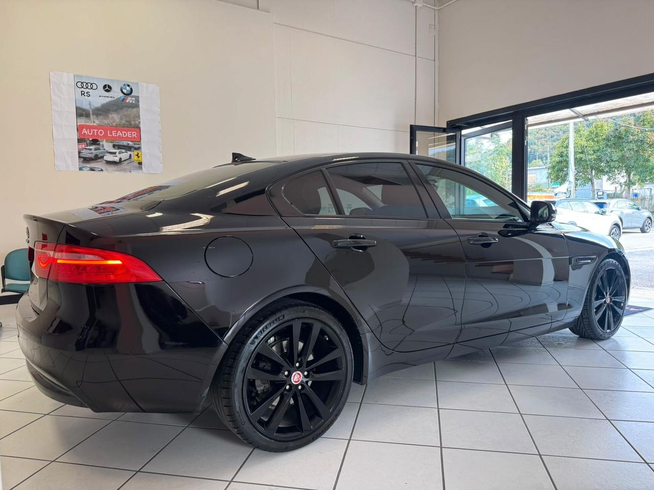 Jaguar XE 2.0 D Turbo aut. Portfolio