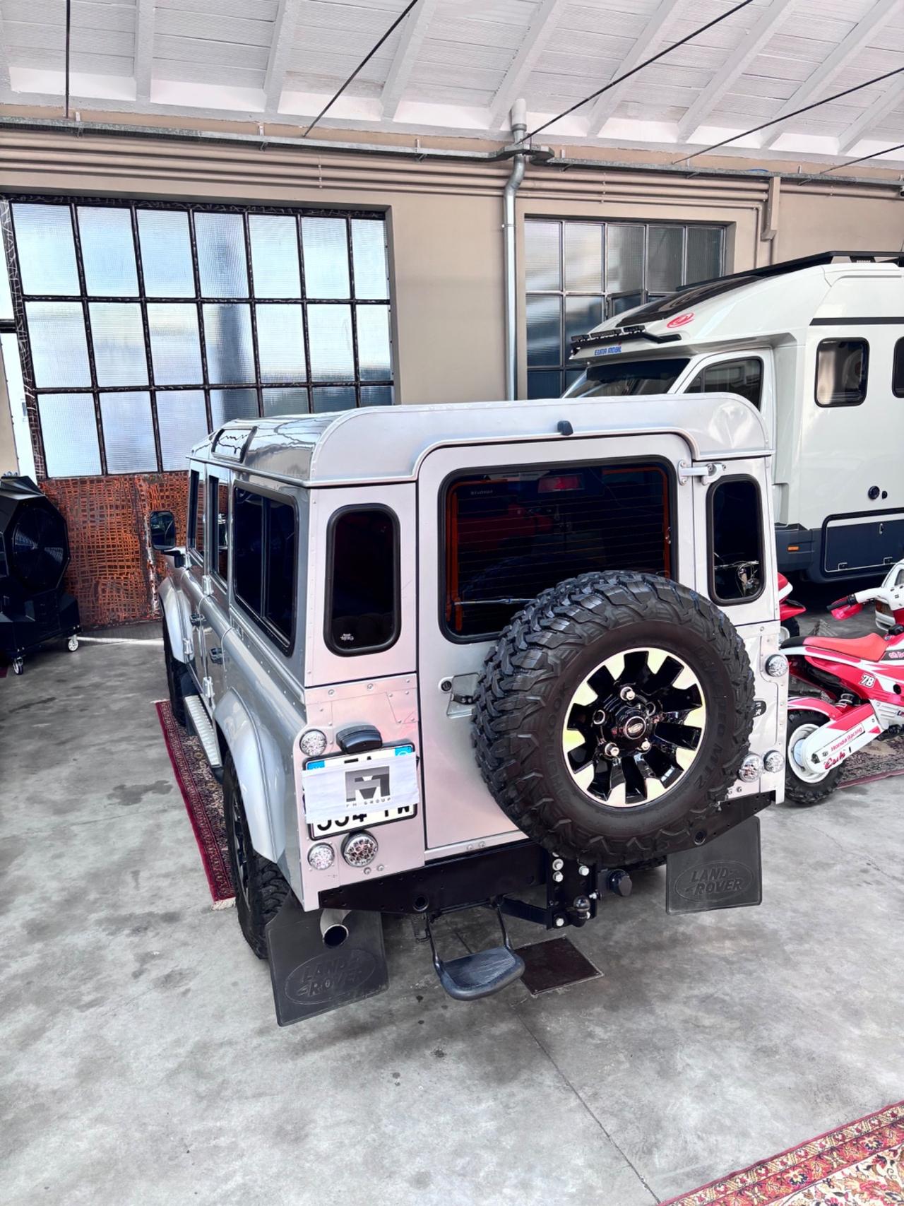Land Rover Defender 110 2.2 TD4 Station Wagon SE N1