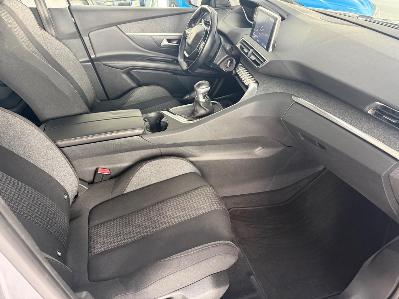 Peugeot 3008 BlueHDi 120 S&S Business