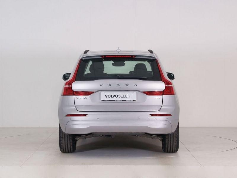 Volvo XC60 B4 (d) automatico Core **Trazione Anteriore**