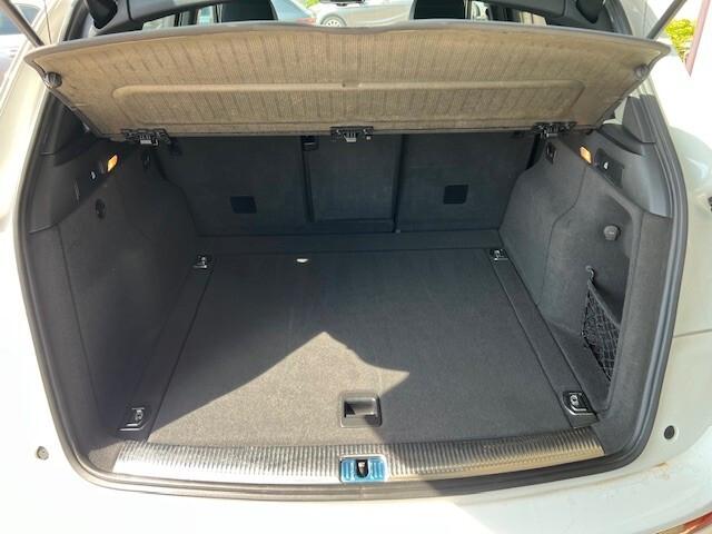 Audi Q5 2.0 tdi quattro 170cv s-tronic S-line, 19", Xenon